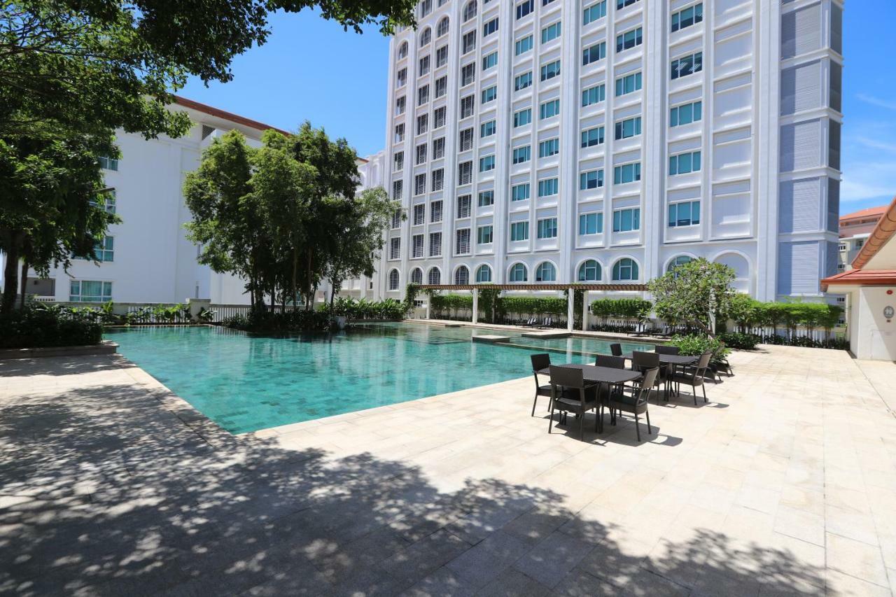 The Straits Quay Marina By Messina Clive Apartment George Town Exterior photo
