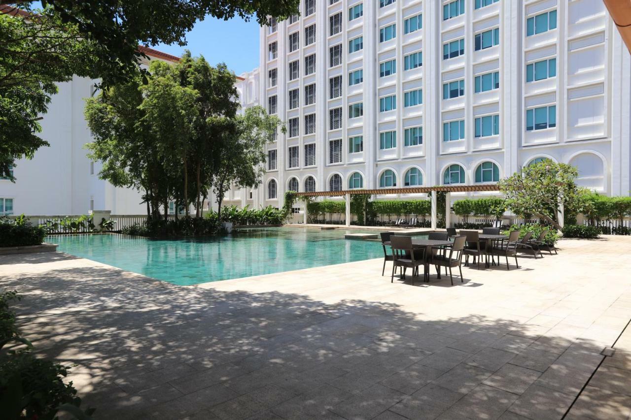 The Straits Quay Marina By Messina Clive Apartment George Town Exterior photo